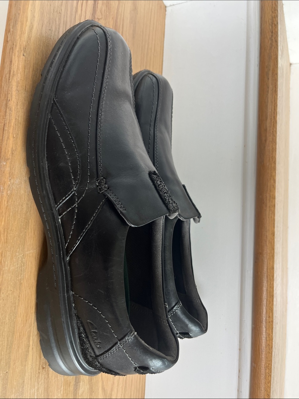 Clarks Black Leather Slip-On Loafers for Men - Picture 2 of 4